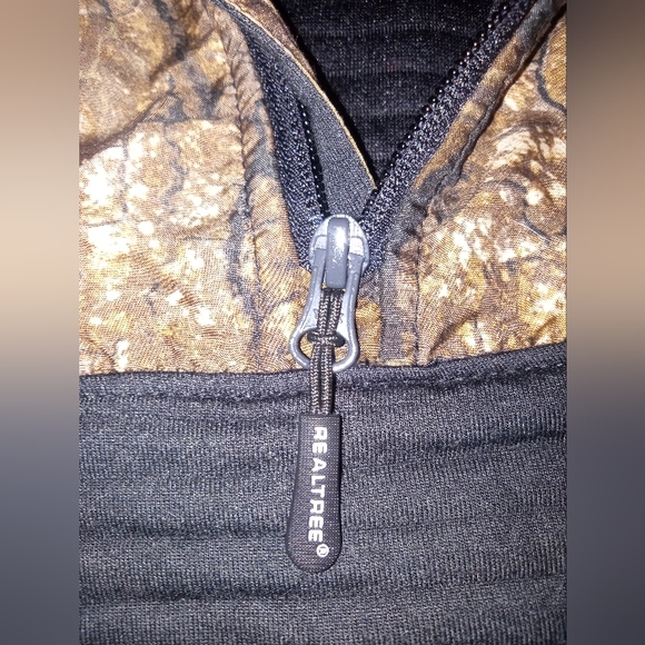 Real tree camo sweatshirt- medium - Picture 4 of 9